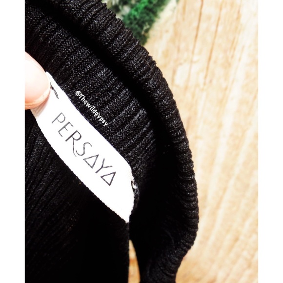 Ribbed button detailed mock neck tank top 🌻 - Picture 4 of 5